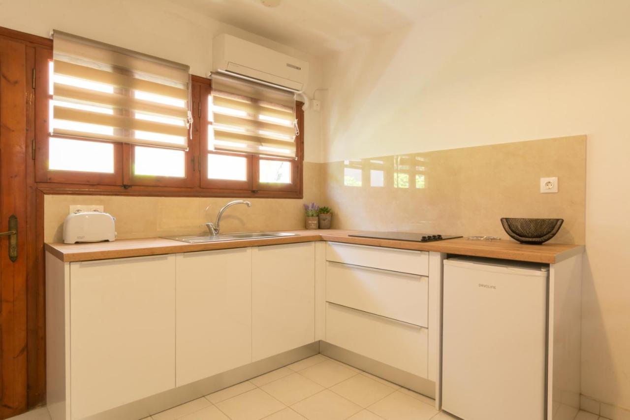 Roys Blu Apartament Kávos